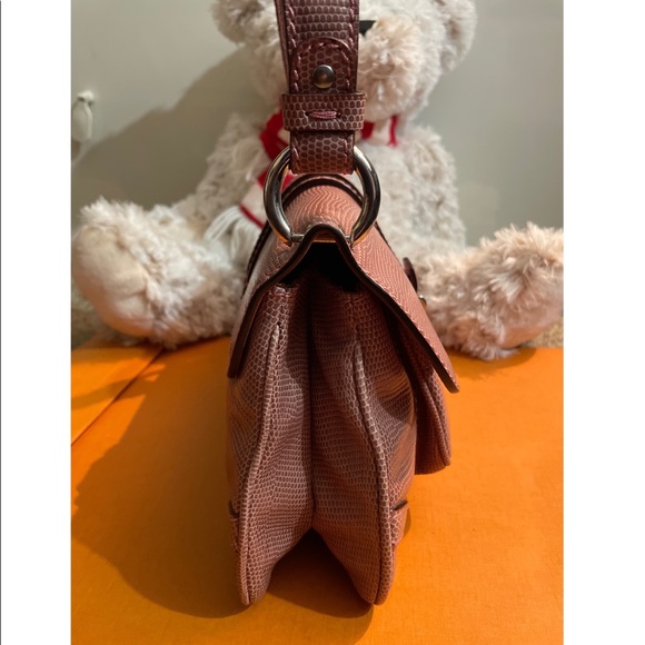 Burberry Flap Pink Shoulder Bag - Picture 4 of 16